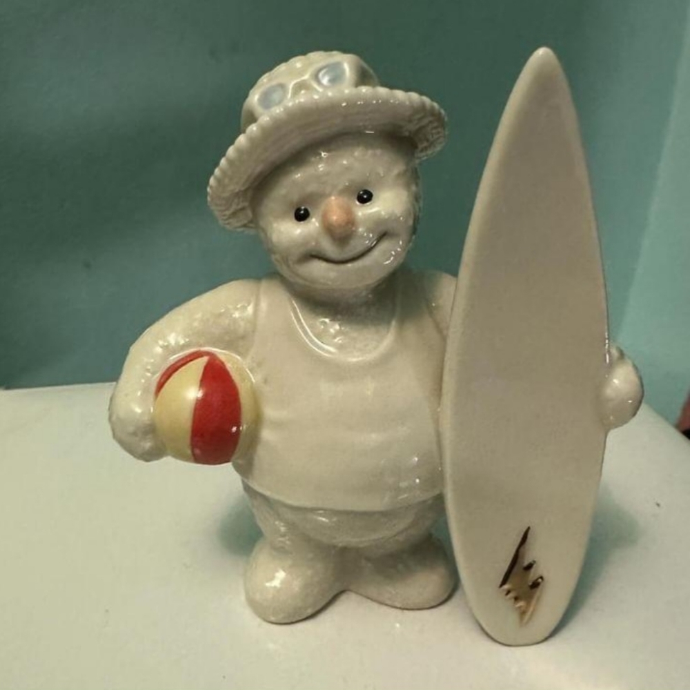 Lenox surfing snowman
